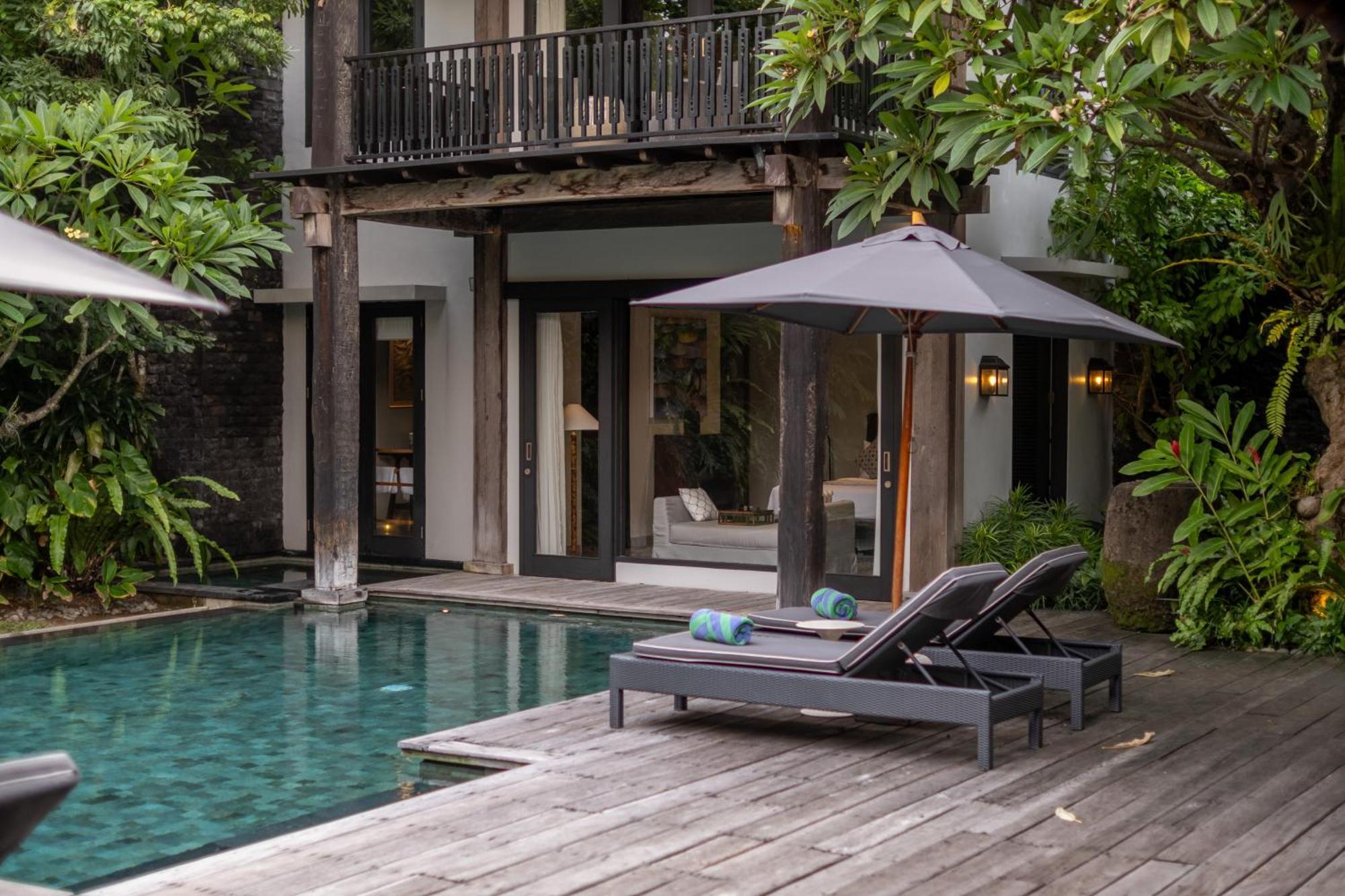 Villa De Suma - Fully Staffed Luxury Villa, Walk To The Beach! スミニャック エクステリア 写真